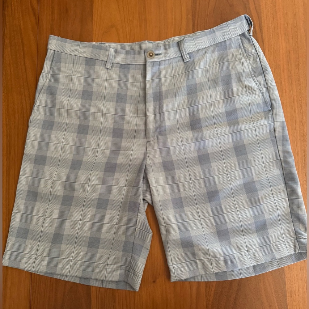 EUC Gray-blue Plaid Men's Shorts Size 38